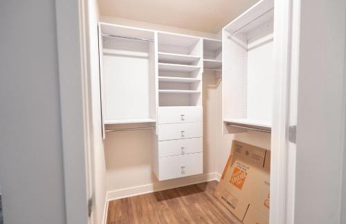 Hollywood Apartment | Modern Muse 2 bed Apt in Hollywood CA with FREE PARKING