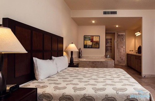 San Carlos Apartment | Modern Playa Blanca Full Kitchen Condo