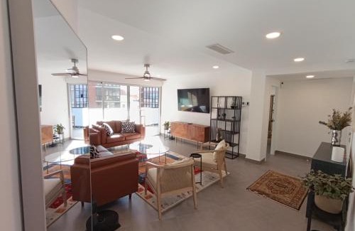 Alicante City Centre Apartment | Modern Rambla Mercado Apartment