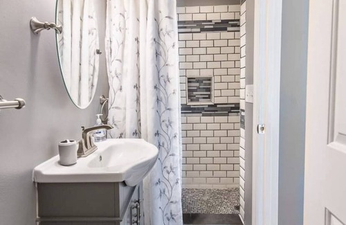 Crestline Heights House | Modern Ranch - Minutes From Downtown!