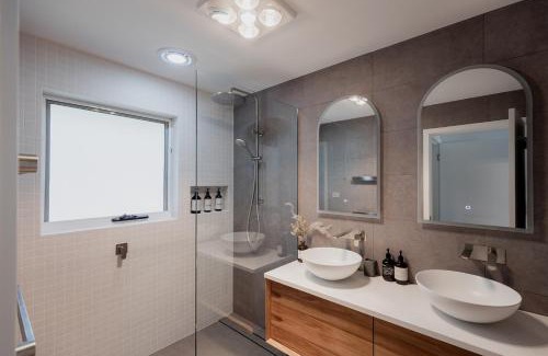 Bellerive Apartment | Modern refurbished unit in charming Bellerive