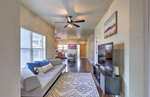 Williams House | Modern Retreat 3 Blocks to Dtwn Williams and Rte 66