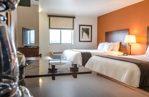 Hastings Hotel | Modern Room w/Kitchen – Close to Local Attractions & Major Highways