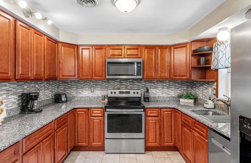 Cocoa Isles House | Modern Seaside Boho Home – Stylish House with Private Pool & Spacious Backyard!