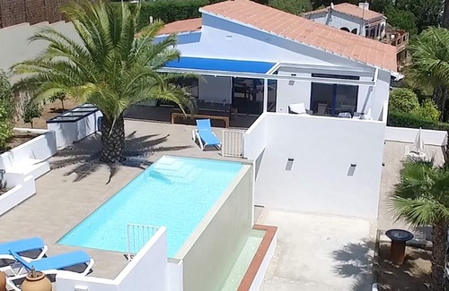 Vall-Llobrega Villa | Modern Seaview Villa With Infinity-Pool