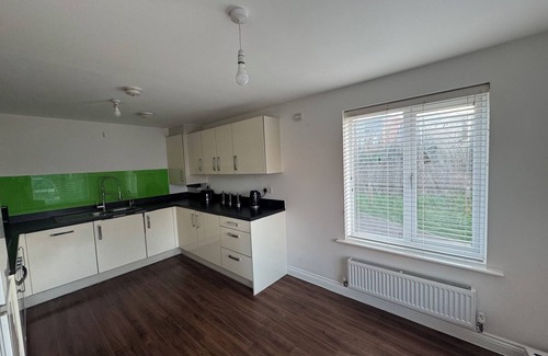 Dartford House | Modern & Spacious 3-Bedroom Home in Dartford – Ideal for Families & Contractors