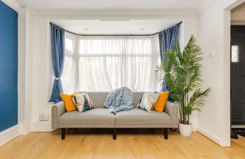 Bracknell Apartment | Modern & Spacious 3BR House Bracknell - Berkshire