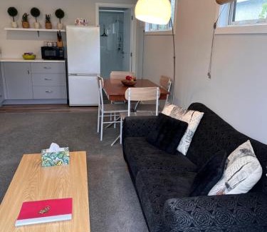 Motueka Apartment | Modern studio apartment