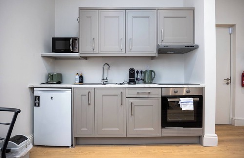 Broadstone Apartment | Modern Studio APT-23Min Walk To Dublin Castle