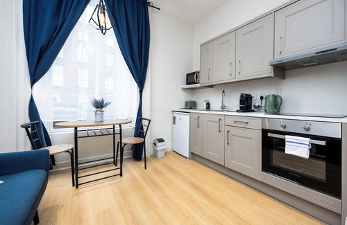 Broadstone Apartment | Modern Studio APT-23Min Walk To Dublin Castle