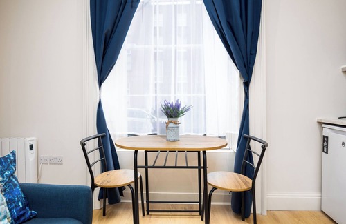 Broadstone Apartment | Modern Studio APT-23Min Walk To Dublin Castle