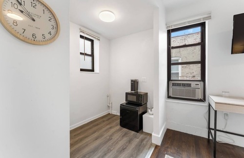 Bay Ridge Apartment | Modern Studio in Bay Ridge | 2 BEDS | Near Manhattan