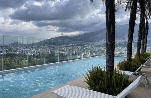 Financial District Apartment | Modern studio with parking - Murphy bed