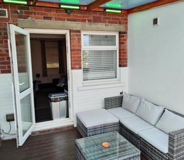 Southsea Apartment | Modern stylish Southsea apartment 2 bedroom