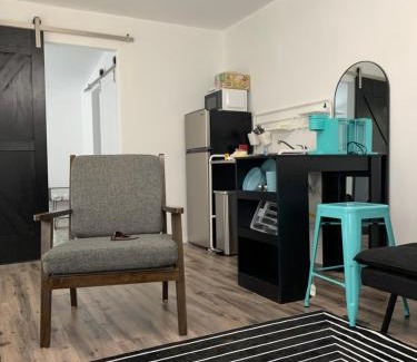 Eastman Resort | Modern tiny house -hidden away just outside of town