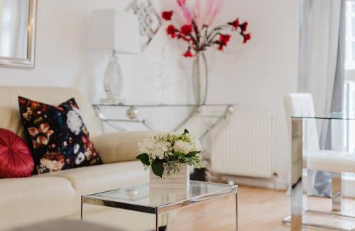 Bermondsey House | Modern Tower Bridge 3BR House