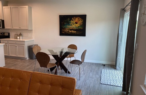 Goodlettsville House | Modern Townhome with office/cardio room-Minutes to Downtown Nashville