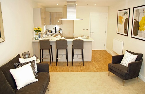 Welwyn Garden City Apartment | Modern Two Bedroom in Welwyn Garden City
