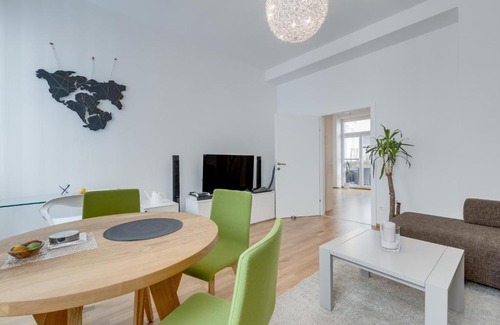 Neubau Apartment | Modern Vienna