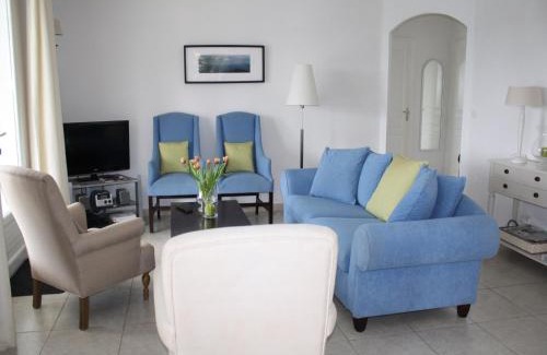 Felines-Minervois Villa | Modern villa in Camplong with private pool