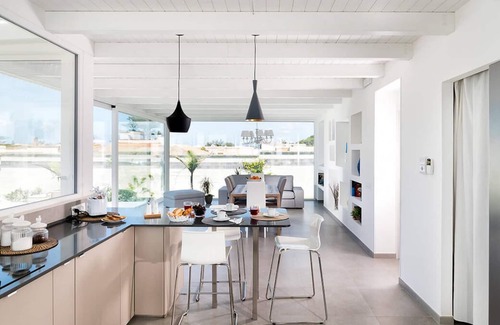 Marsala Villa | Modern villa with swimming pool, Sicily