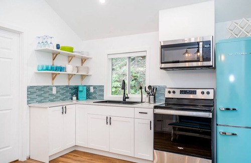 Georgian Bay Cottage | Modern Waterfront road access cottage awaits!