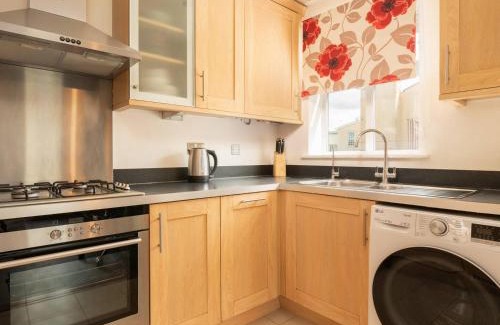 Sindlesham Apartment | Modern, Well Presented 2-Bedroom Apartment, With Parking, Opposite Nirvana Spa