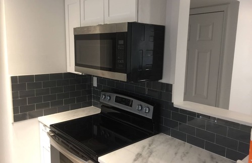 Mobile Condo | Modern West Mobile luxury condominium in great location!