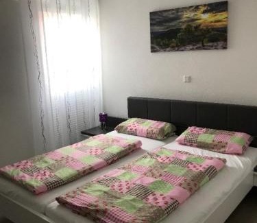 Bad Neustadt an der Saale Apartment | Moderne Ferienwohnung im Herzen von Bad Neustadt