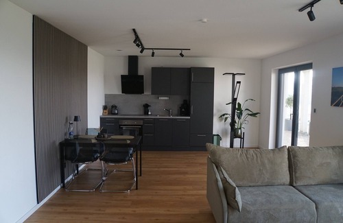Bad Schussenried Apartment | Moderne Ferienwohnung mit Garten - 5 Minuten zum Kloster