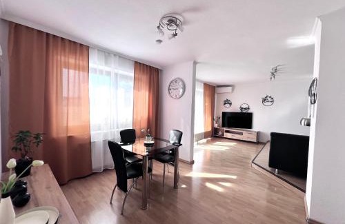 Dinslaken Apartment | Moderne, helle Wohnung mit Terasse 15min bis OB Centro, Klimaanlage