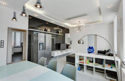 Eitorf Apartment | Moderne & Rustikale Wohnung I Zentral I Geschäftsreisen I Top Anbindung
