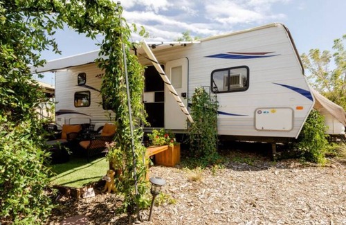 North Albuquerque Acres House | ✅Modesto Gardens ✓Hot Tub ✓Sauna ✓Garden ✓360° Views