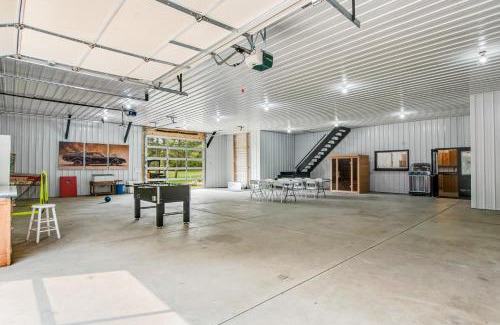 Mather House | Moe's Vineyard - Barndominium