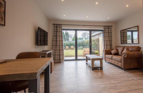 Beverley House | Molehill Cottage - New 2023 - EV Charger - Pets