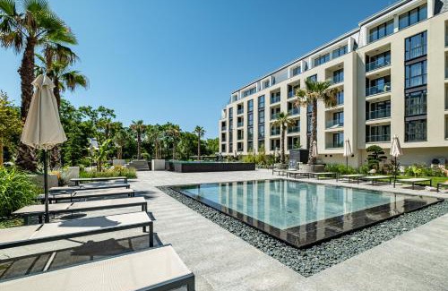 Saints Constantine and Helena Apartment | Montblanc Studio Luxury Complex and Spa
