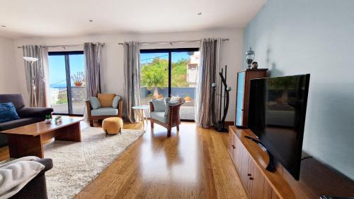 Sao Roque House | Mon Rêve Portugais by LovelyStay