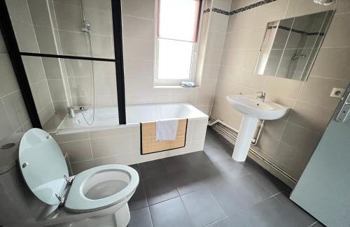 Saint-Julien-les-Metz Apartment | Mon Spacieux Studio Parking Un-Séjour-à-Part