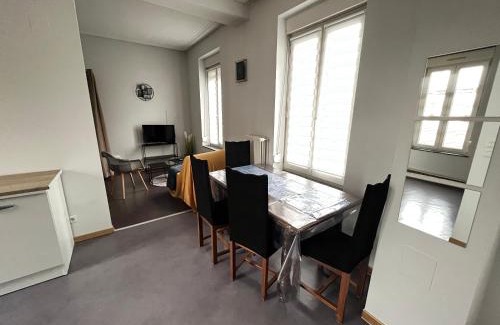 Saint-Julien-les-Metz Apartment | Mon Spacieux Studio Parking Un-Séjour-à-Part