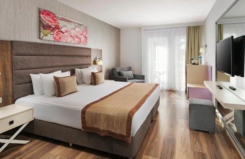 Titreyengol Hotel | Monachus Family Resort Sorgun - Ultra All Inclusive