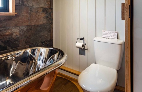 Great Witley Cabin | Monkwood Shepherd’s Hut