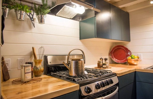 Waco Apartment | Montana Escape Tiny House in Waco 12 min to Magnolia and Baylor