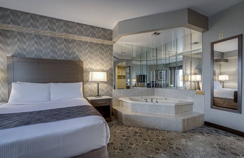 Markham Hotel | Monte Carlo Inn Toronto - Markham