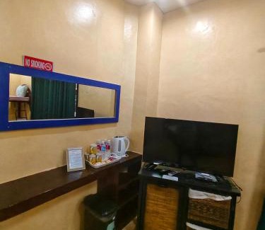 Alaminos Bed & Breakfast | Monte Rio Gardens Bed & Breakfast