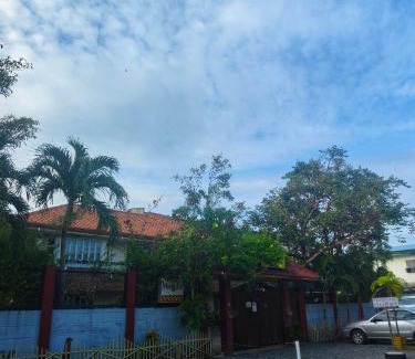 Alaminos Bed & Breakfast | Monte Rio Gardens Bed & Breakfast