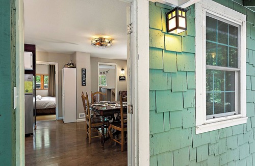 Northwood Cabin | Monte Rio Treehouse ~ Dog Friendly, Redwoods, Walk to Restaurants and River