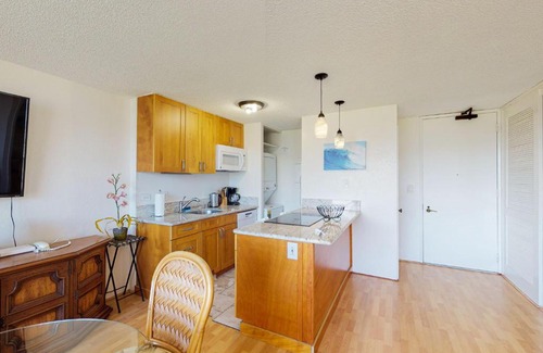 Waikiki Apartment | Monte Vista 1704