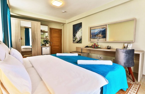 Kotor Hotel | MonteBay Perla