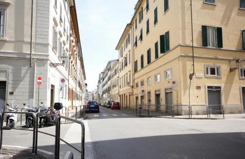 Santa Maria Novella Apartment | Montebello Central Apartment