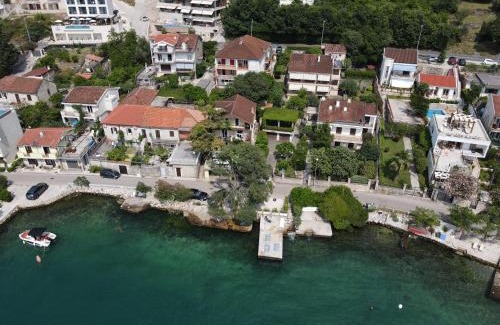 Dobrota Apartment | Montenegro Apartmant's